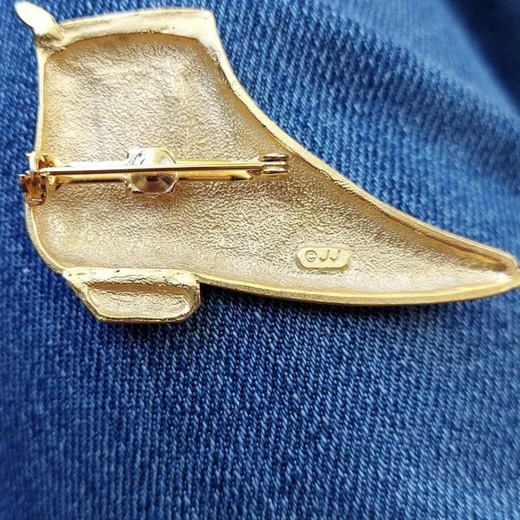 Goldtone vintage shoe shaped marked brooch lot - Picture 2 of 5